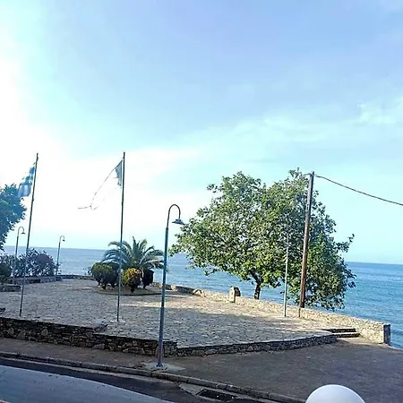 Eleni Kandilari Hotel *