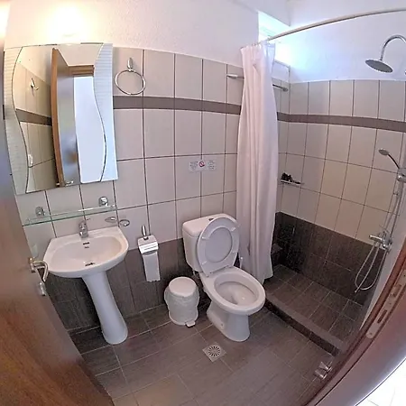 Eleni Kandilari Hotel