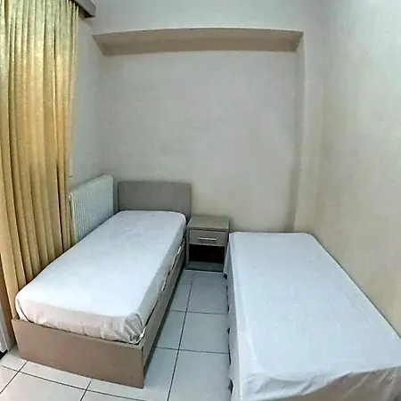 Eleni Kandilari Hotel *