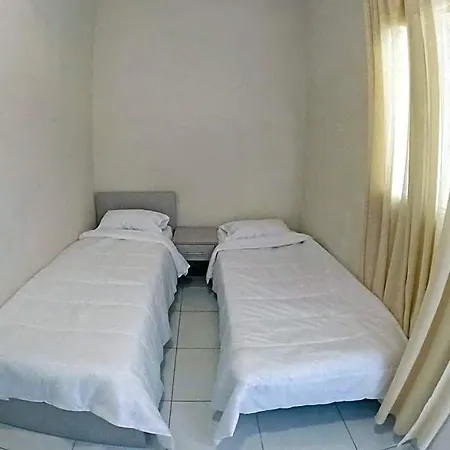 Hotel Eleni Kandilari *