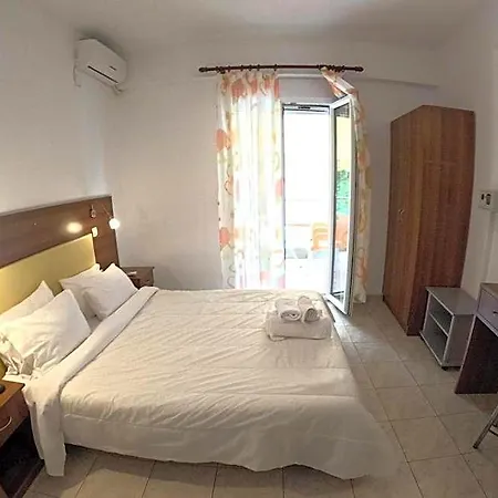Hotel Eleni Kandilari Melivoia