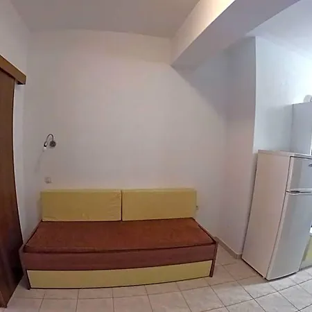 Eleni Kandilari Hotel